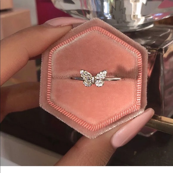 🦋Butterfly ring! 🦋 - Picture 2 of 3